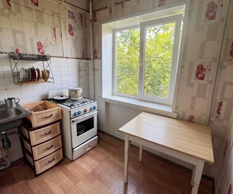 Продаётся 3-комнатная квартира, 43 м²