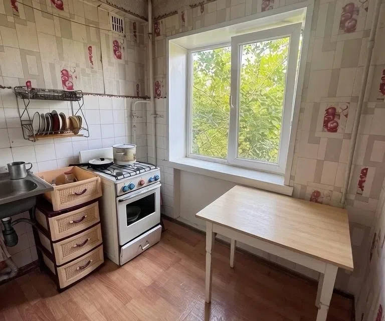Продаётся 3-комнатная квартира, 43 м²