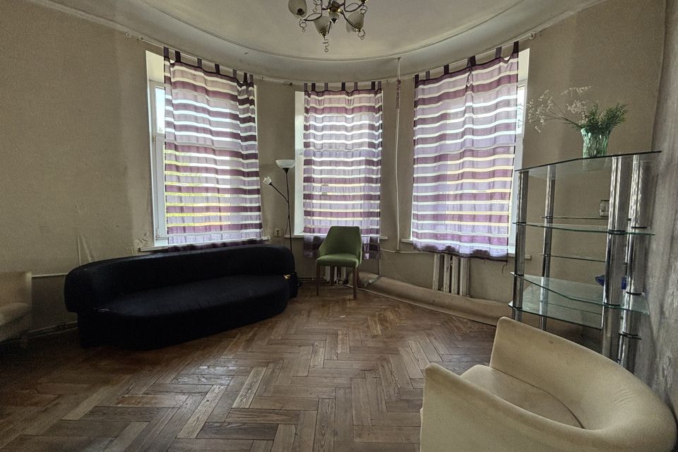 Продаётся комната в 5-комн. квартире, 14 м²