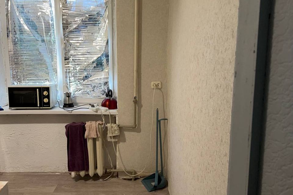 Продаётся 3-комнатная квартира, 44.9 м²