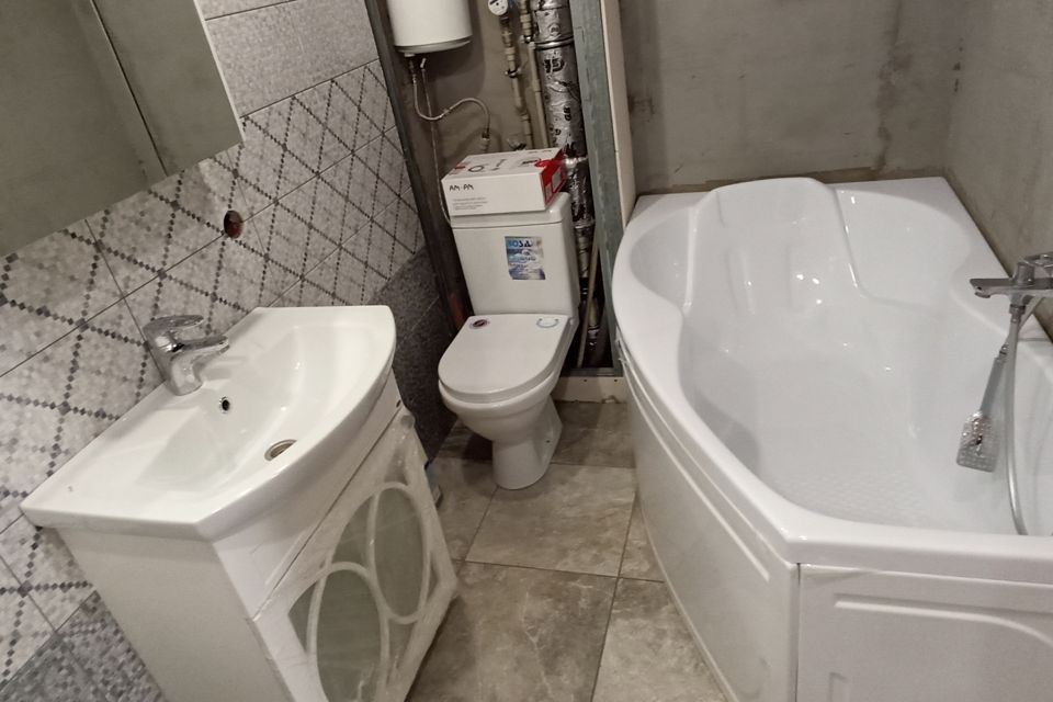 Продаётся 3-комнатная квартира, 64 м²