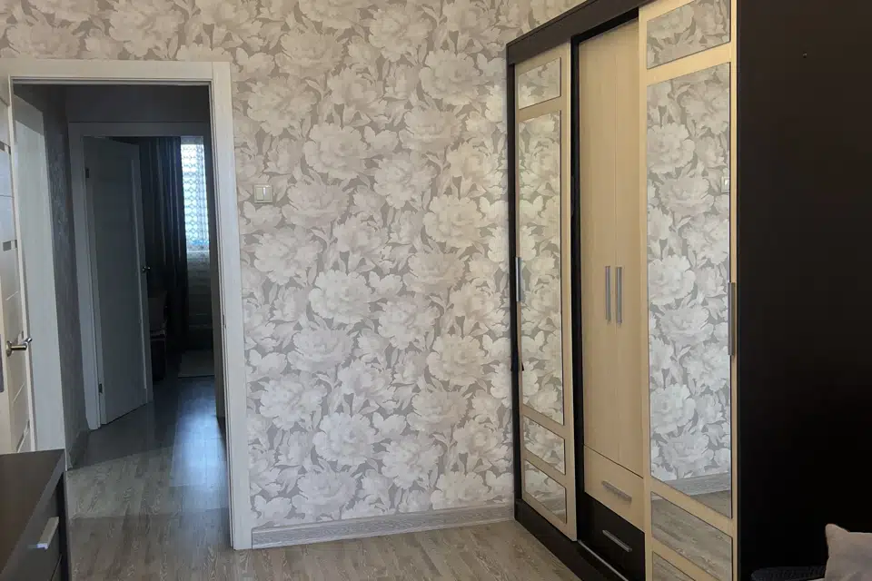 Продаётся 4-комнатная квартира, 89.3 м²