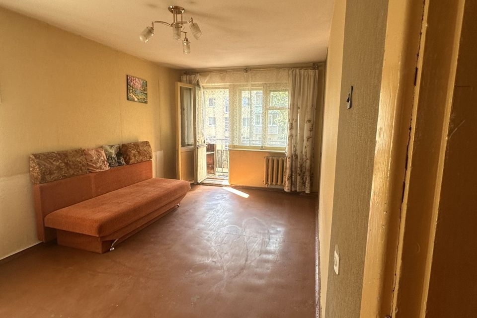 Продаётся 3-комнатная квартира, 61.4 м²