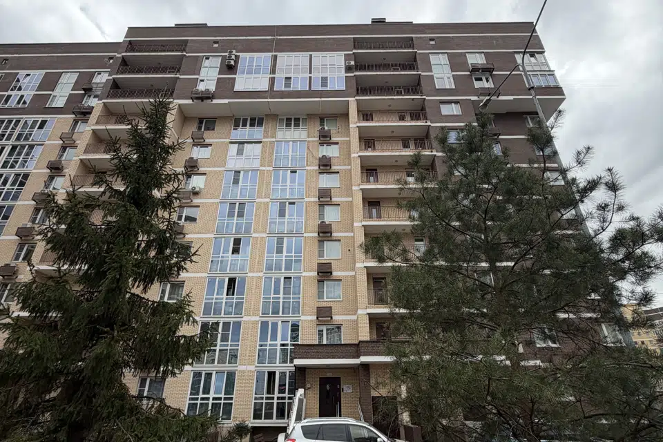 Продаётся 3-комнатная квартира, 122 м²
