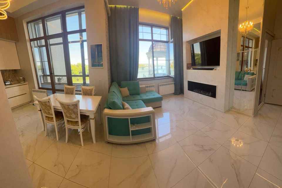 Продаётся 3-комнатная квартира, 128 м²