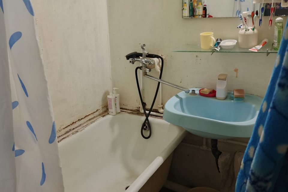 Продаётся комната в 3-комн. квартире, 14.3 м²
