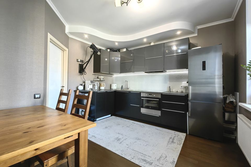 Продаётся 2-комнатная квартира, 62.2 м²