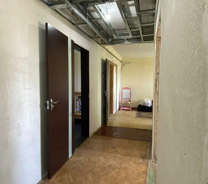 Продаётся 3-комнатная квартира, 65 м²