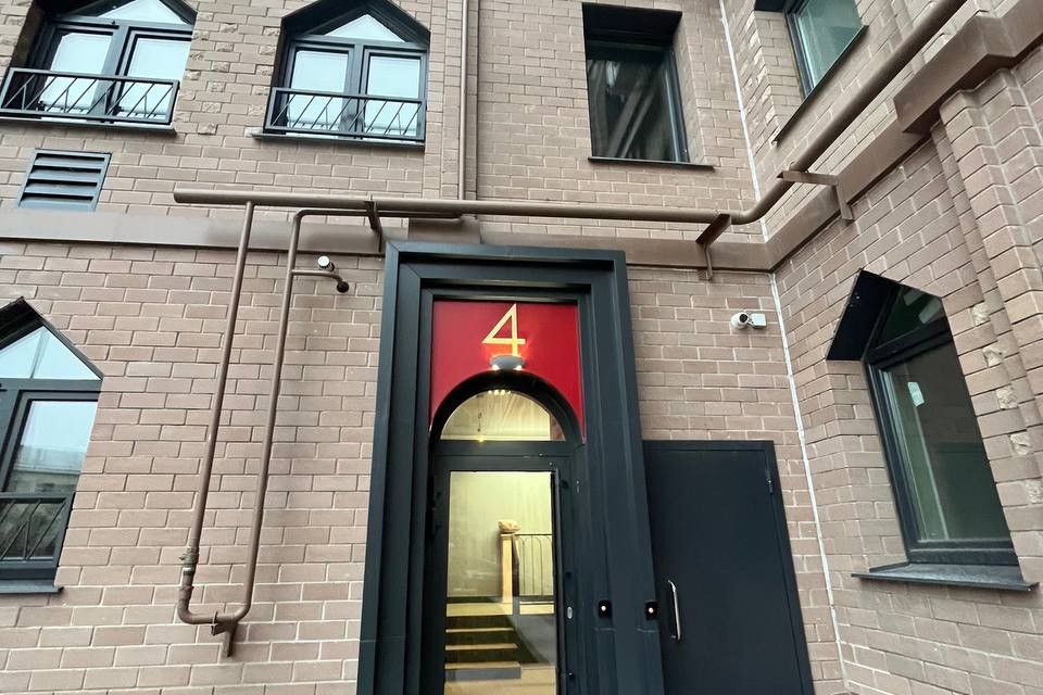 Продаётся 4-комнатная квартира, 67.8 м²