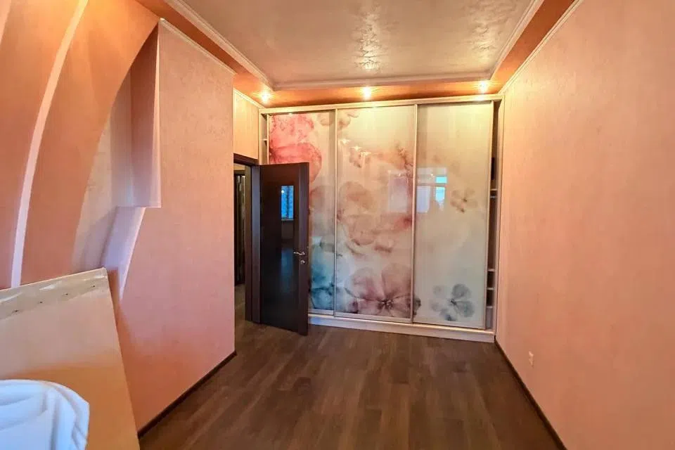 Продаётся 3-комнатная квартира, 126 м²