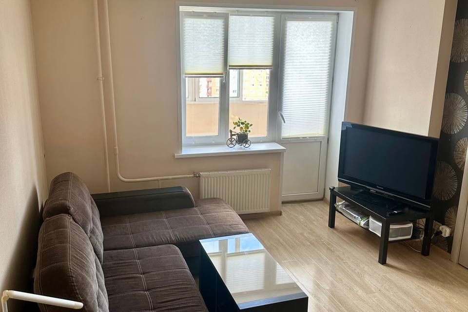 Продаётся 1-комнатная квартира, 42.3 м²