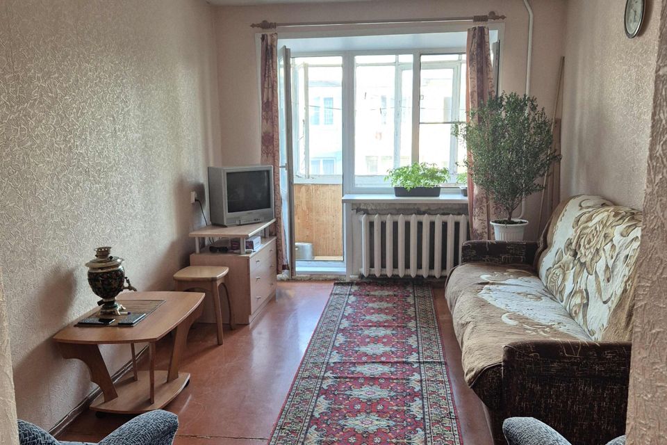 Продаётся 3-комнатная квартира, 50 м²