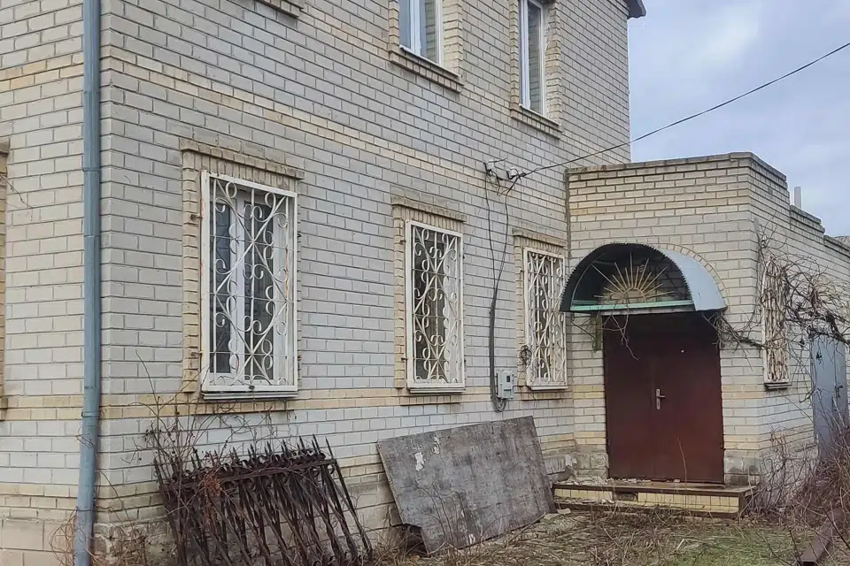 Продаётся 2-этажный дом, 170 м²