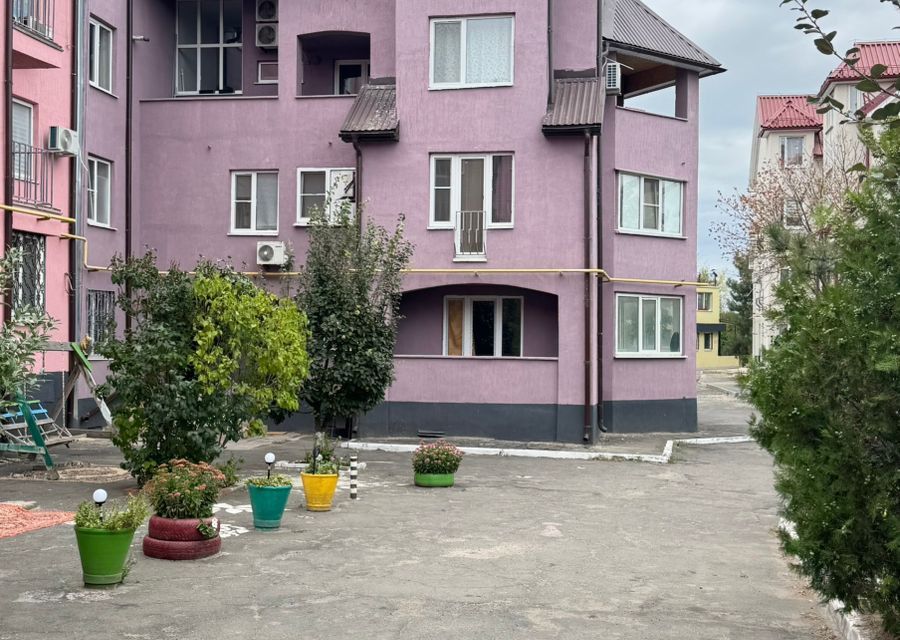 Продаётся 4-комнатная квартира, 106.1 м²