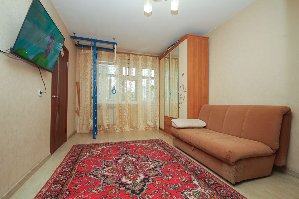 Продаётся 3-комнатная квартира, 47.9 м²