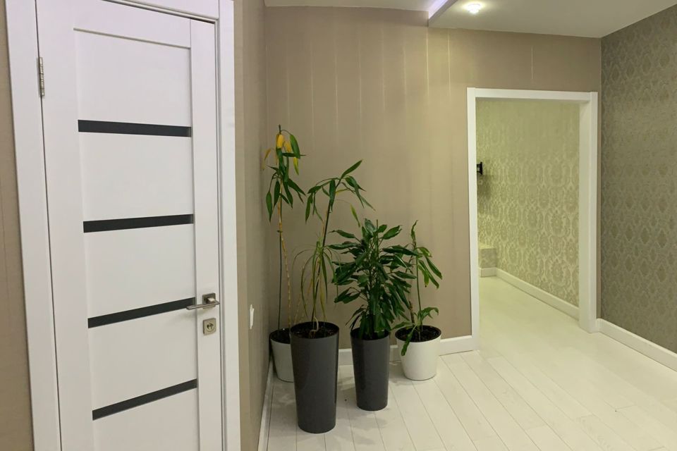 Продаётся 3-комнатная квартира, 139.1 м²