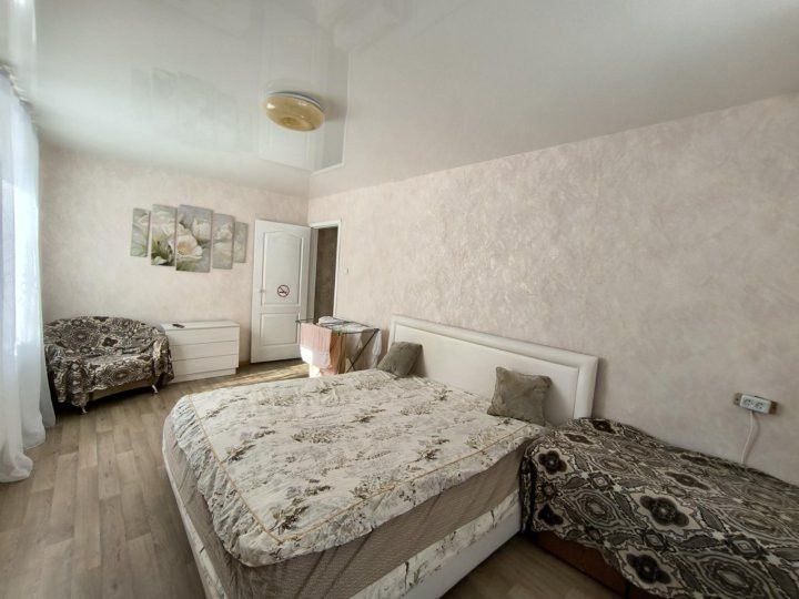 Сдаётся 2-комнатная квартира, 56 м²