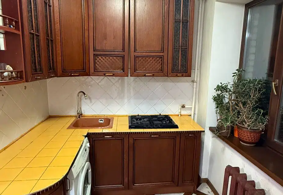 Продаётся 3-комнатная квартира, 56 м²