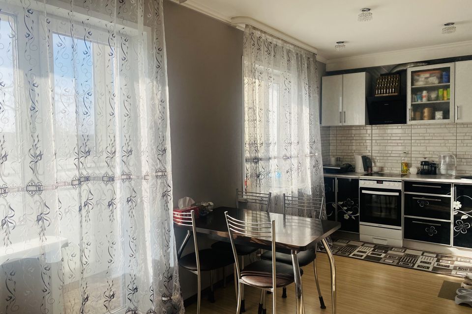 Продаётся 4-комнатная квартира, 73 м²
