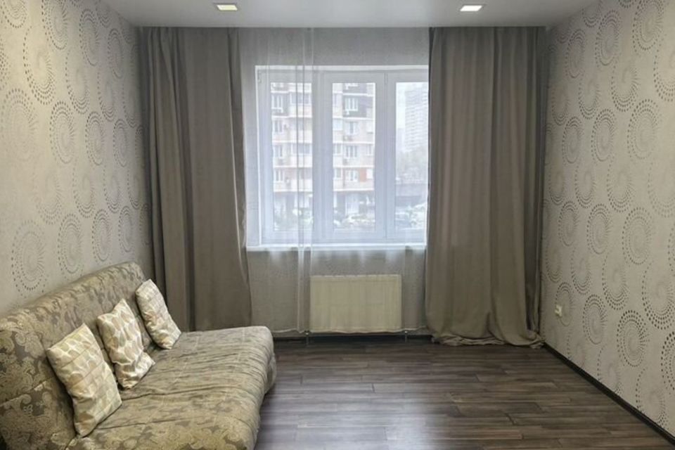 Продаётся 1-комнатная квартира, 38 м²