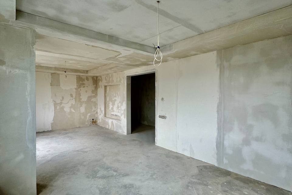 Продаётся 3-комнатная квартира, 104 м²