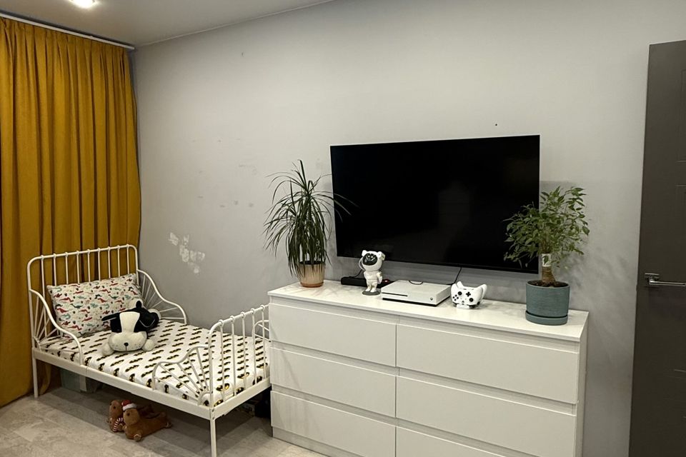 Продаётся 1-комнатная квартира, 38 м²