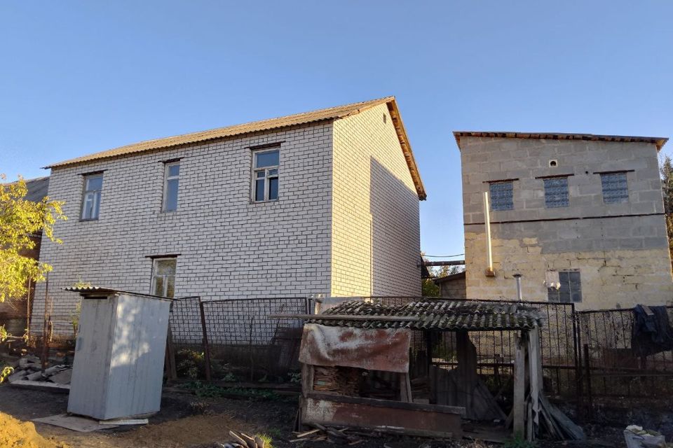 Продаётся 2-этажный дом, 480 м²