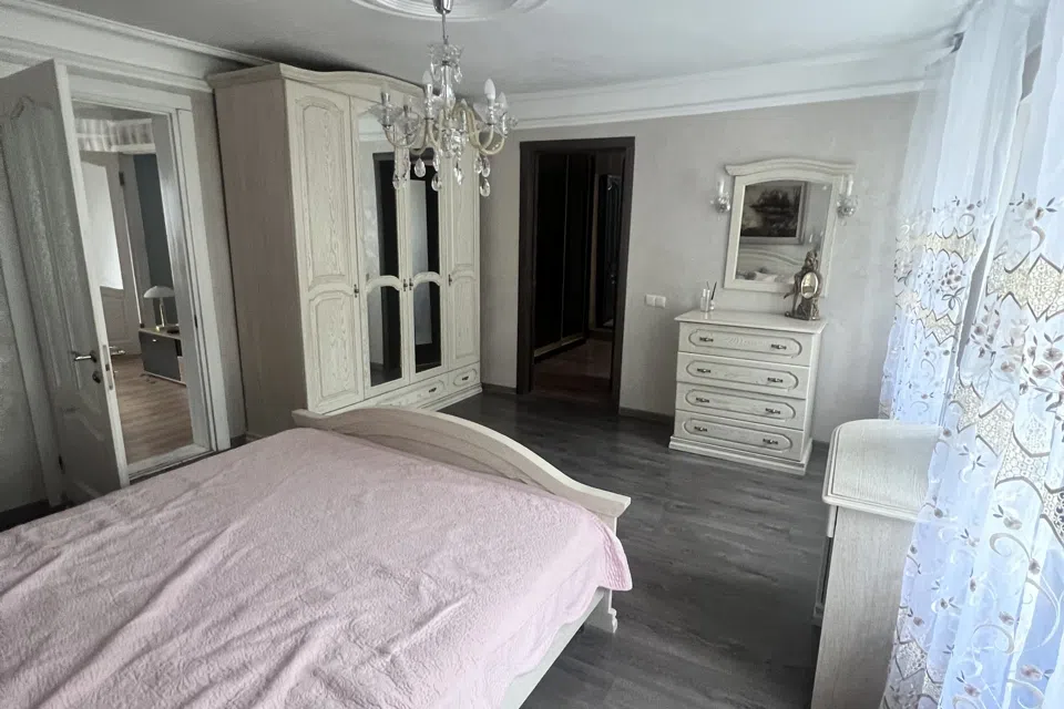 Продаётся 2-этажный дом, 140 м²