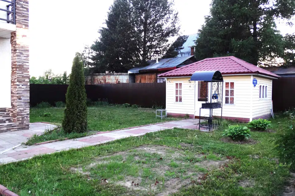 Продаётся 3-этажный дом, 180 м²
