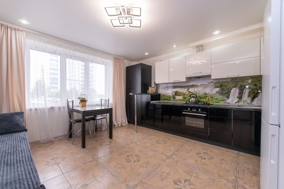 Продаётся 1-комнатная квартира, 49 м²