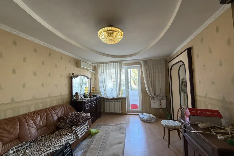Продаётся 4-комнатная квартира, 90 м²