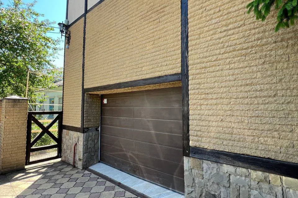 Продаётся 2-этажный дом, 329 м²