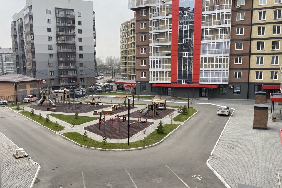 Продаётся 3-комнатная квартира, 97 м²