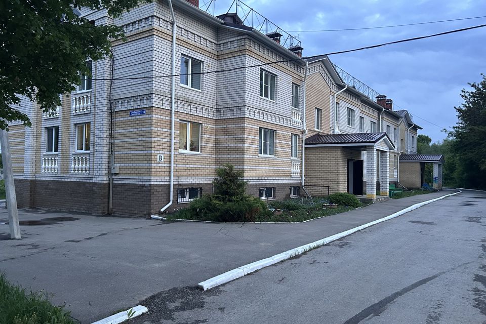 Продаётся 2-комнатная квартира, 41.8 м²