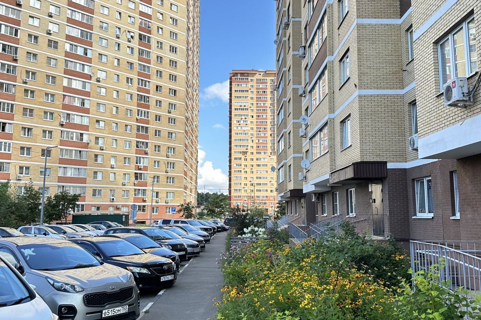 Продаётся 2-комнатная квартира, 57.4 м²