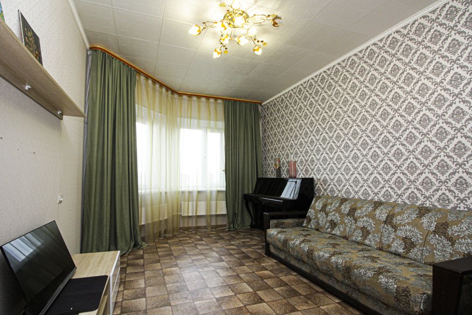Продаётся 4-комнатная квартира, 83 м²