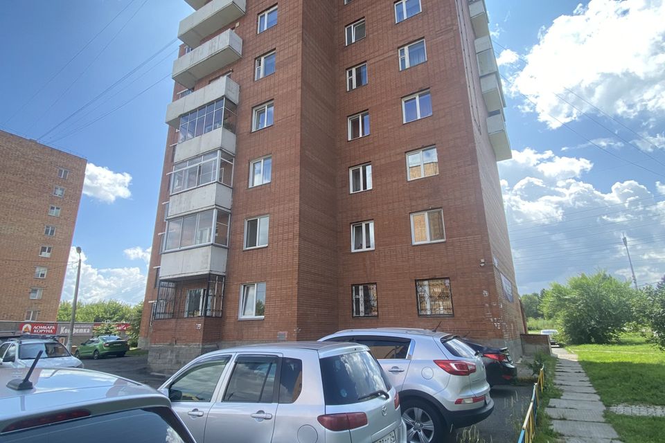Продаётся 4-комнатная квартира, 106.4 м²
