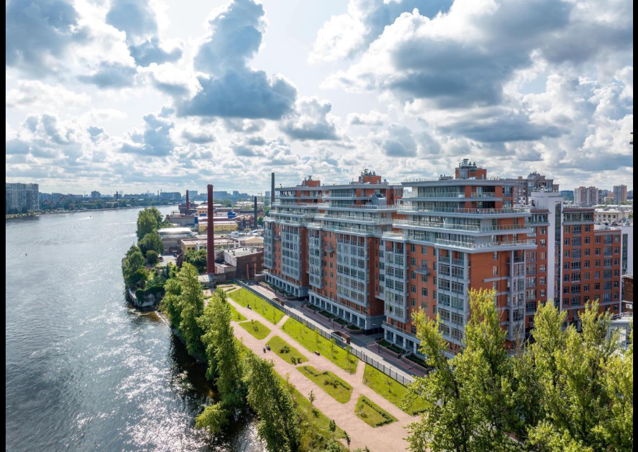 Продаётся 3-комнатная квартира, 114 м²