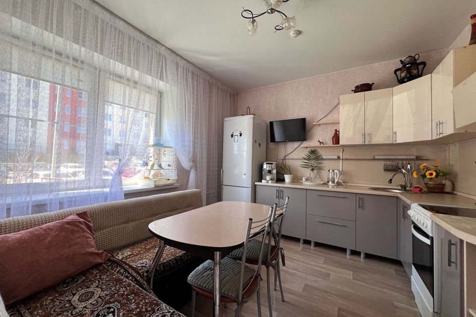Продаётся 1-комнатная квартира, 40.4 м²