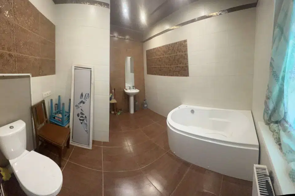 Продаётся 2-этажный дом, 140 м²