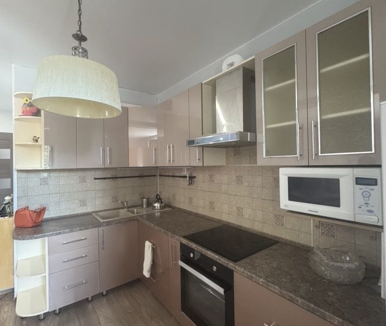 Продаётся 1-комнатная квартира, 37.8 м²