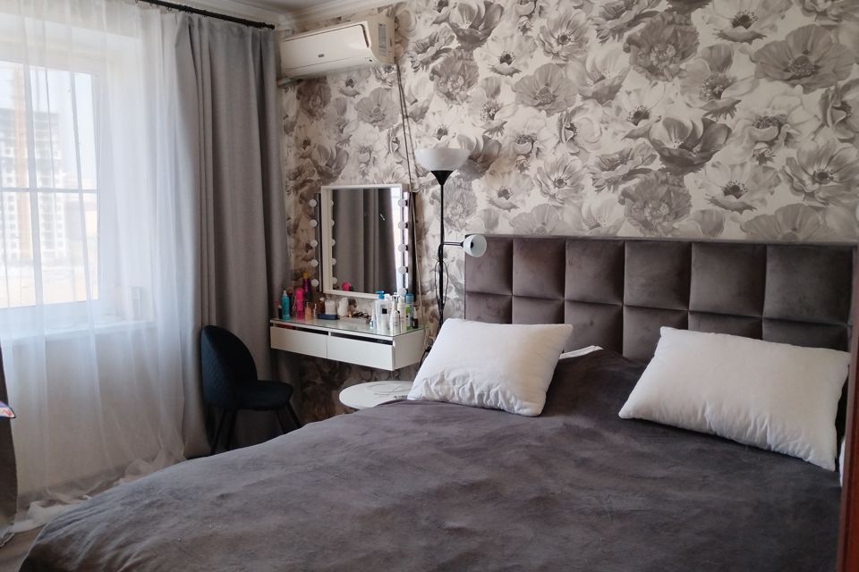Продаётся 3-комнатная квартира, 77 м²