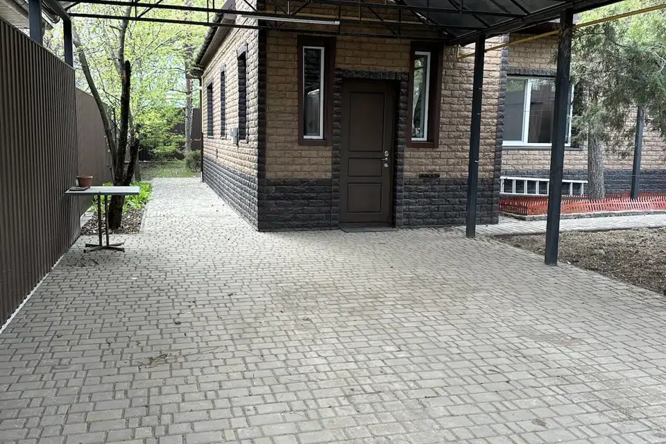 Продаётся 2-этажный дом, 210 м²