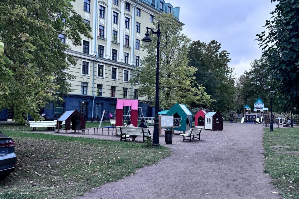 Продаётся 2-комнатная квартира, 61.3 м²