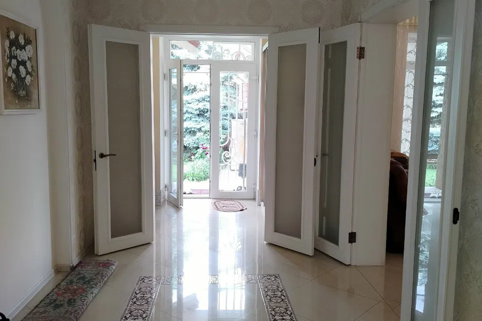 Продаётся 2-этажный дом, 292 м²