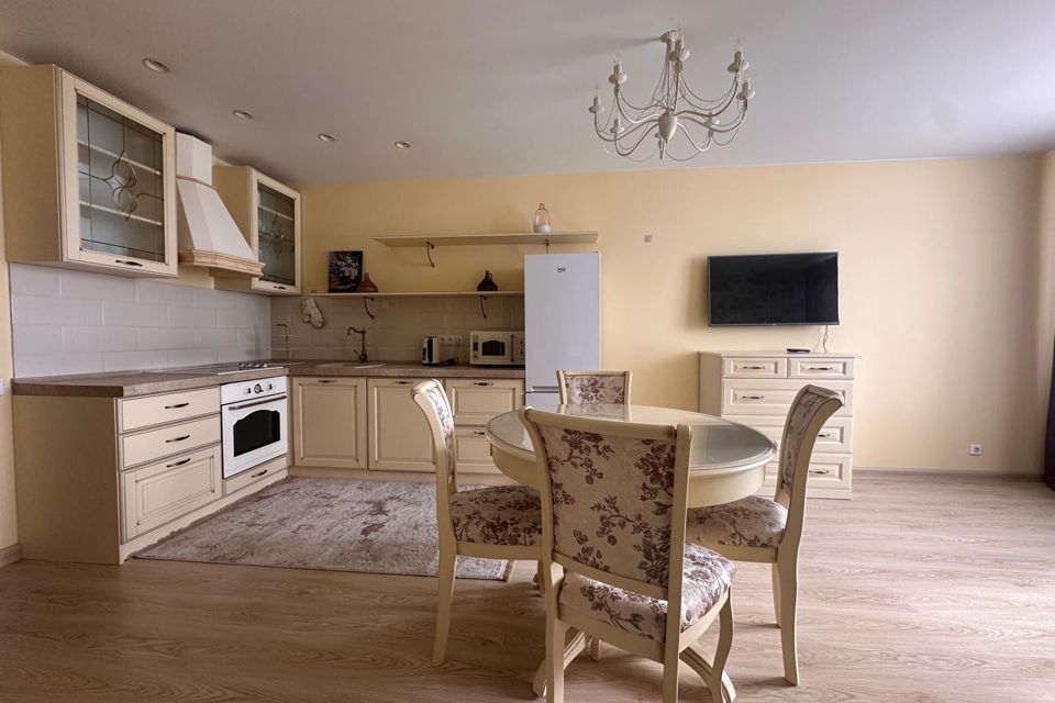 Продаётся 1-комнатная квартира, 42.3 м²