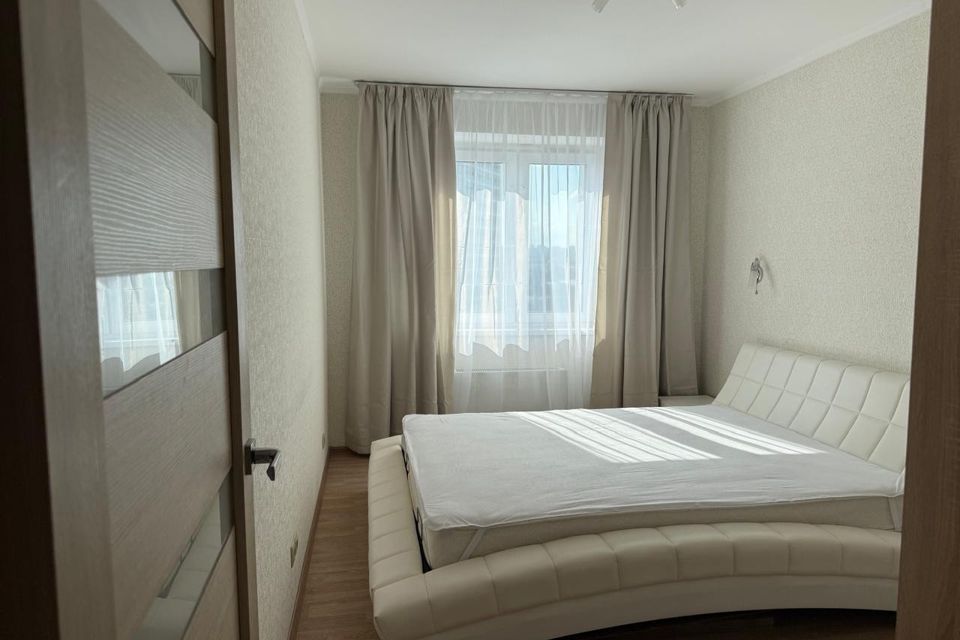 Сдаётся 2-комнатная квартира, 68 м²