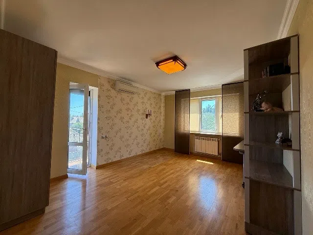 Продаётся 2-этажный дом, 140 м²
