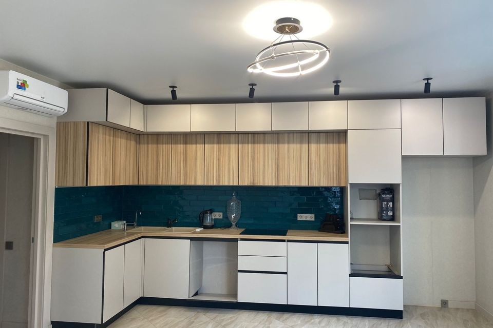 Продаётся 4-комнатная квартира, 103.6 м²
