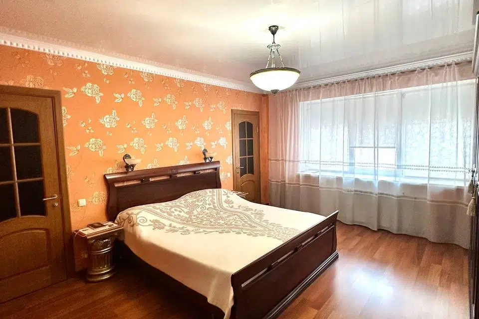 Продаётся таунхаус, 3-эт., 200 м²